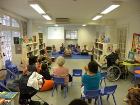 Kirtana na Biblioteca Corucheus